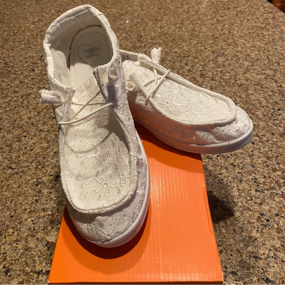 Rocket Dog White Lace Slip-Ons